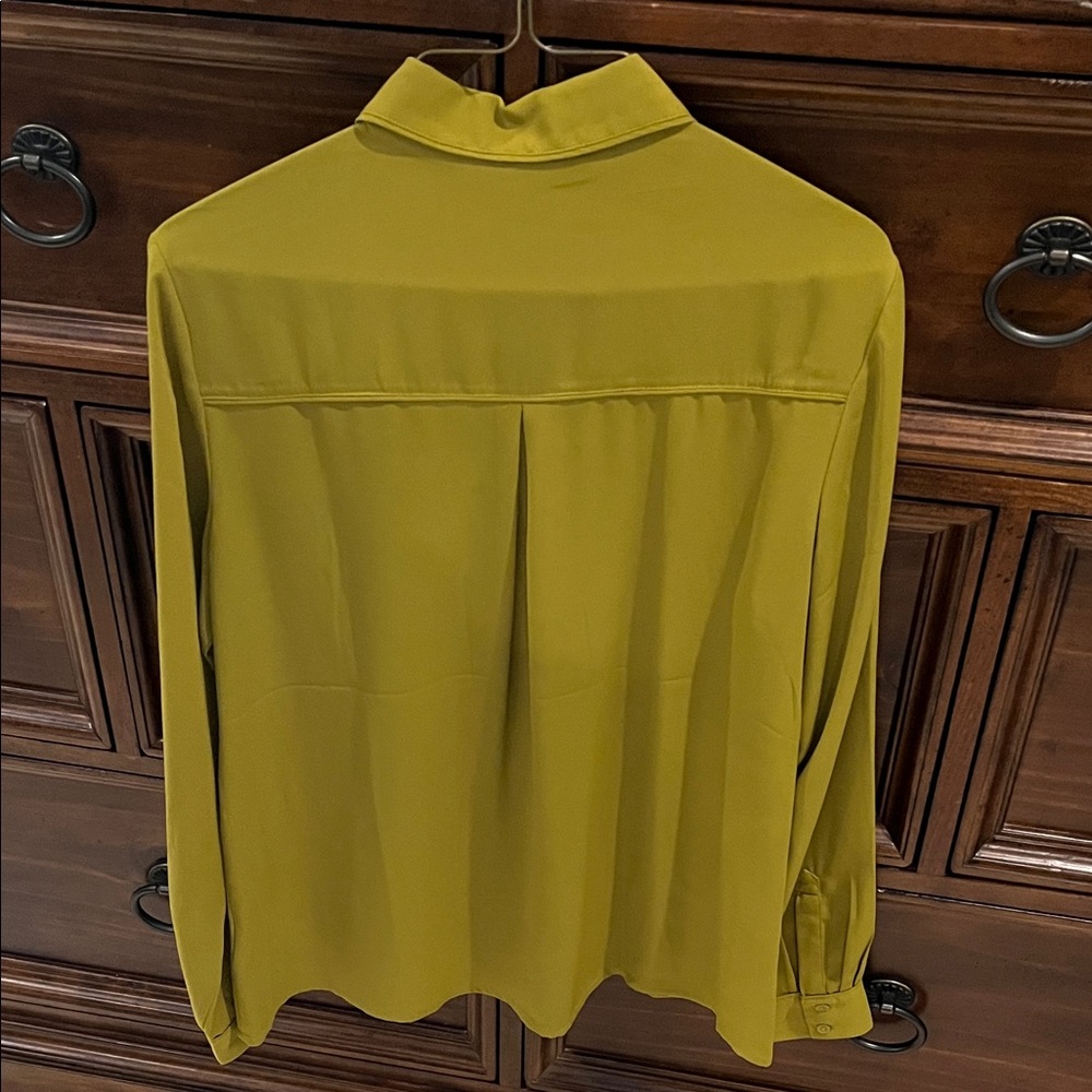 Express Lime Green Blouse - Picture 5 of 5
